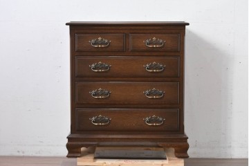 中古　超美品　使用感ほぼなし　横浜クラシック家具　ノックオンウッド(knockonwood)　楢(ナラ)材　クラシカルな引手金具のチェスト　定価約25万円　(R-086622)