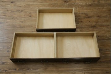 中古　超美品　使用感ほぼなし　横浜クラシック家具　ノックオンウッド(knockonwood)　楢(ナラ)材　クラシカルな引手金具のチェスト　定価約25万円　(R-086622)
