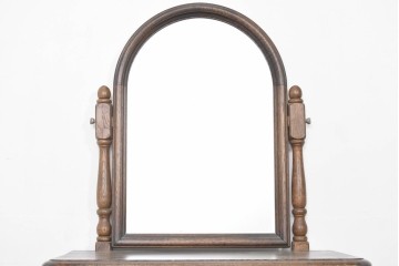 中古　別途有料でデスクにもリメイク可能!!　神戸洋家具　楢(ナラ)材　クラシカルな彫刻入りのドレッサー　(R-086623)