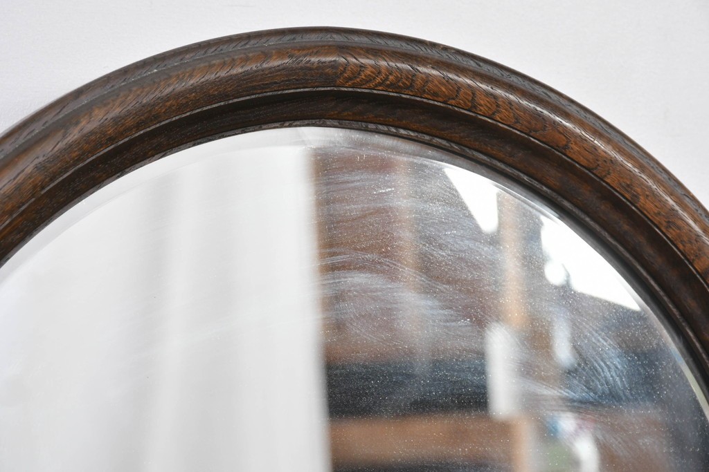 中古　別途有料でデスクにもリメイク可能!!　神戸洋家具　楢(ナラ)材　クラシカルな彫刻入りのドレッサー　(R-086623)