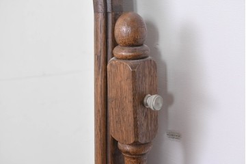 中古　別途有料でデスクにもリメイク可能!!　神戸洋家具　楢(ナラ)材　クラシカルな彫刻入りのドレッサー　(R-086623)