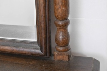 中古　別途有料でデスクにもリメイク可能!!　神戸洋家具　楢(ナラ)材　クラシカルな彫刻入りのドレッサー　(R-086623)