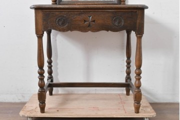 中古　別途有料でデスクにもリメイク可能!!　神戸洋家具　楢(ナラ)材　クラシカルな彫刻入りのドレッサー　(R-086623)