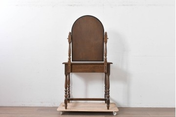 中古　別途有料でデスクにもリメイク可能!!　神戸洋家具　楢(ナラ)材　クラシカルな彫刻入りのドレッサー　(R-086623)