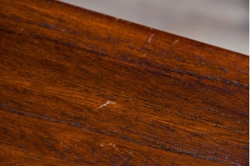 中古　民芸家具　時代箪笥風　引き戸収納付きの小振りな整理箪笥　(R-086624)