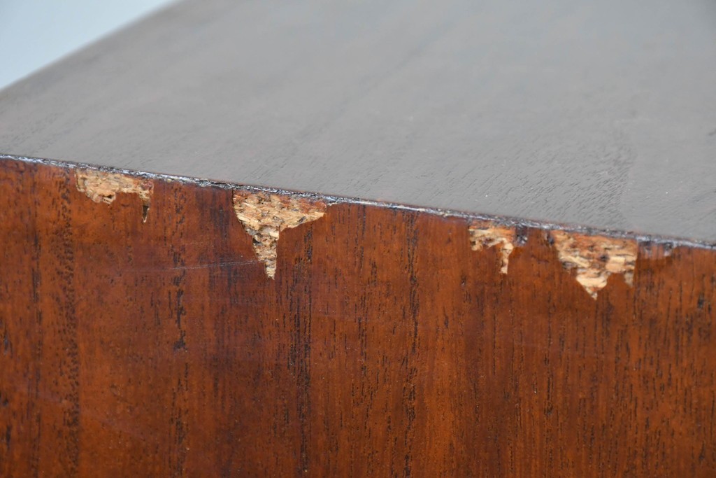 中古　民芸家具　時代箪笥風　引き戸収納付きの小振りな整理箪笥　(R-086624)