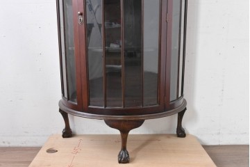 イギリスアンティーク　上品な艶を纏ったマホガニー材の小振りなボウフロントキャビネット　(R-086626)