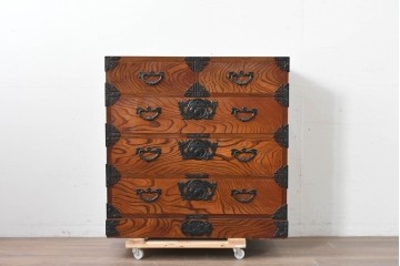 中古　岩谷堂箪笥　豊かな木目が楽しめる引き出し5杯の衣装箪笥　(R-086627)