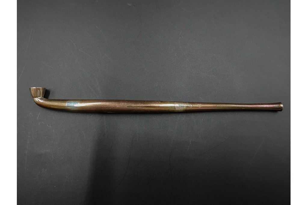 金工師 吉田省吾作　純銀製　花鳥図の金象嵌が美しい純村田張煙管　共箱付き　(R-086632)