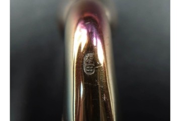 金工師 吉田省吾作　純銀製　秋の草花図があしらわれた純村田張煙管　共箱付き　(R-086634)