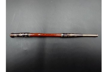 金工師 吉田省吾作　銀製　桜図が施された純村田張煙管　共箱付き　(R-086636)