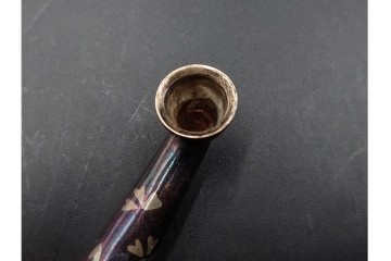 金工師 吉田省吾作　銀製　桜図が施された純村田張煙管　共箱付き　(R-086636)