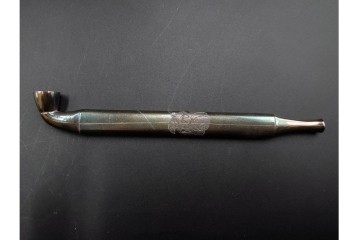 歌川国貞試筆　福神図　紫浪刻　純銀製の煙管　共箱付き　(R-086639)