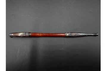 純銀製　象嵌　花鳥彫が優美な煙管2点セット　共箱付き　(R-086640)