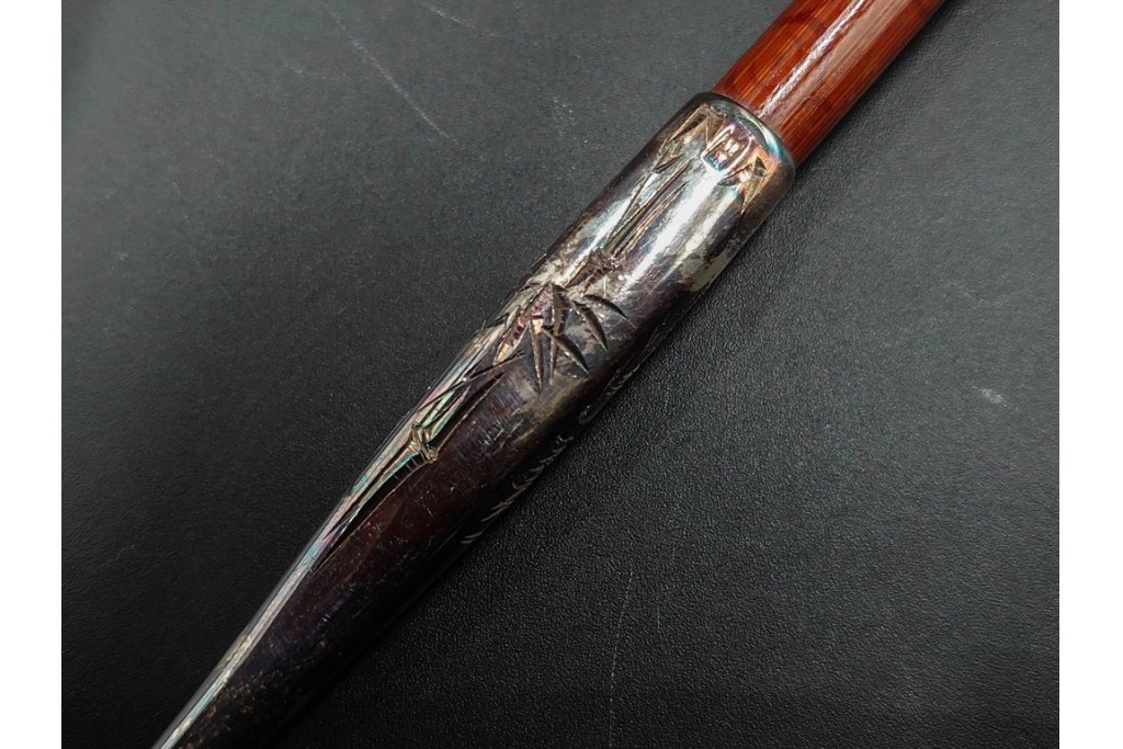 純銀製　象嵌　花鳥彫が優美な煙管2点セット　共箱付き　(R-086640)