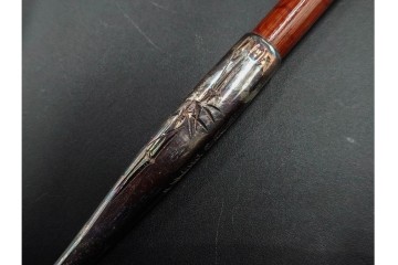 純銀製　象嵌　花鳥彫が優美な煙管2点セット　共箱付き　(R-086640)