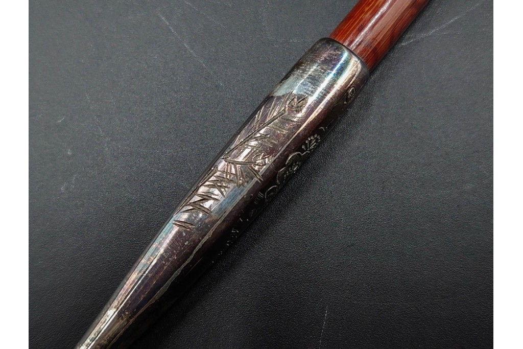 純銀製　象嵌　花鳥彫が優美な煙管2点セット　共箱付き　(R-086640)