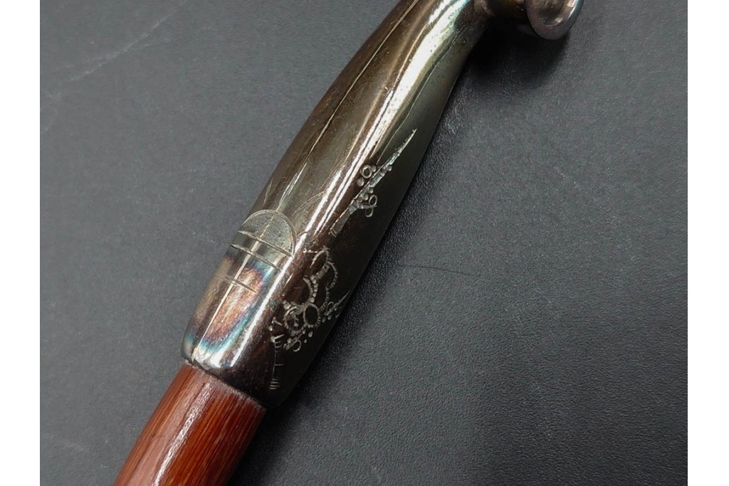 純銀製　象嵌　花鳥彫が優美な煙管2点セット　共箱付き　(R-086640)