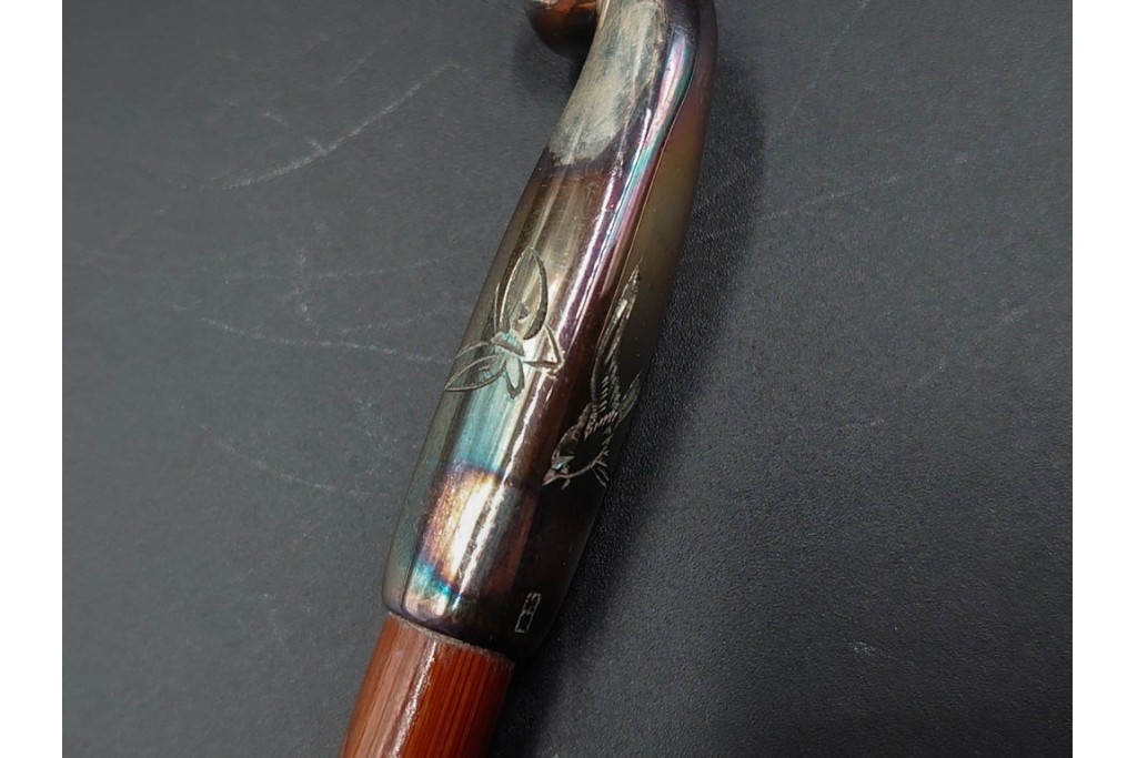 純銀製　象嵌　花鳥彫が優美な煙管2点セット　共箱付き　(R-086640)
