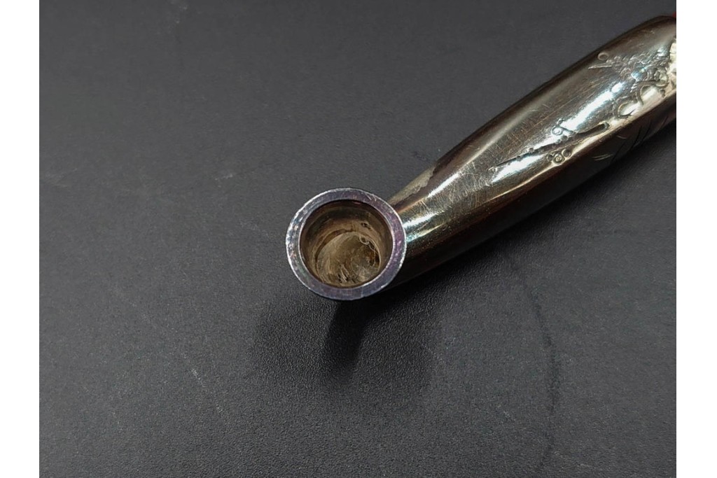 純銀製　象嵌　花鳥彫が優美な煙管2点セット　共箱付き　(R-086640)