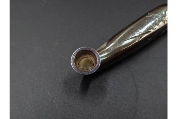 純銀製　象嵌　花鳥彫が優美な煙管2点セット　共箱付き　(R-086640)