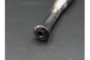 純銀製　象嵌　花鳥彫が優美な煙管2点セット　共箱付き　(R-086640)