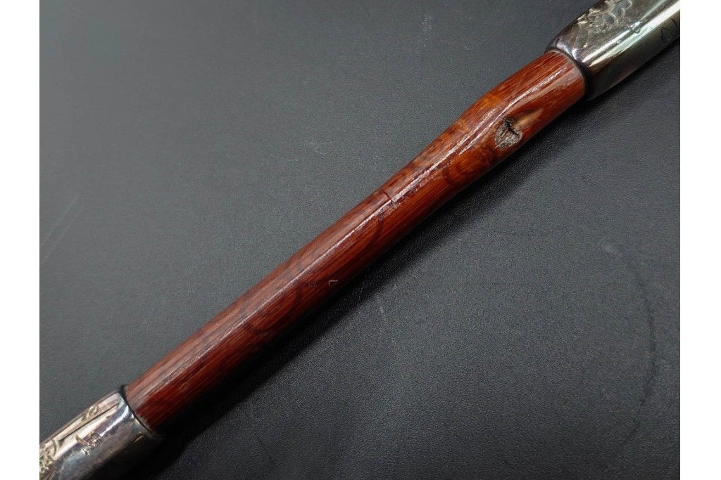 純銀製　象嵌　花鳥彫が優美な煙管2点セット　共箱付き　(R-086640)