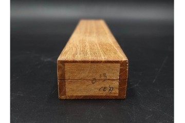 純銀製　象嵌　花鳥彫が優美な煙管2点セット　共箱付き　(R-086640)