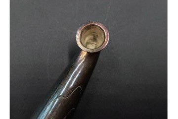 純銀製　象嵌　花紋と虎紋の意匠が印象的な煙管3点セット　共箱付き　(R-086641)