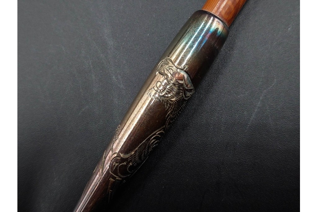 純銀製　象嵌　花紋と虎紋の意匠が印象的な煙管3点セット　共箱付き　(R-086641)