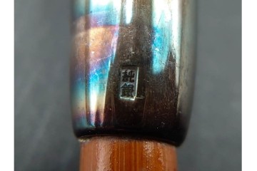 純銀製　象嵌　花紋と虎紋の意匠が印象的な煙管3点セット　共箱付き　(R-086641)