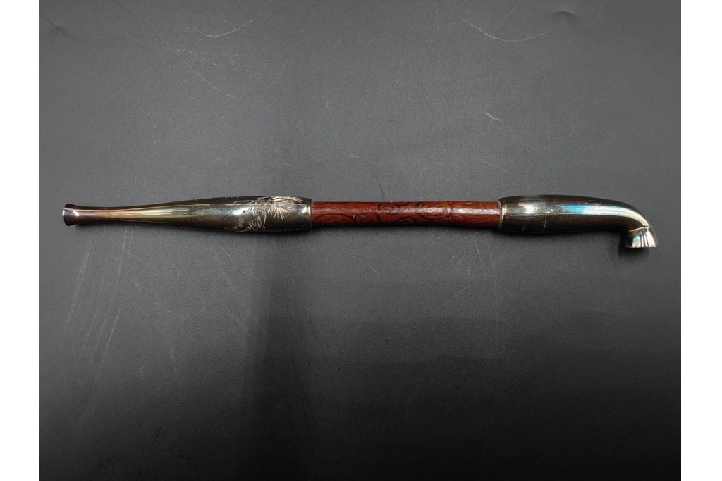 純銀製　象嵌　松鷹図・鯉図・梅鳥図の意匠豊かな煙管3点セット　共箱付き　(R-086642)