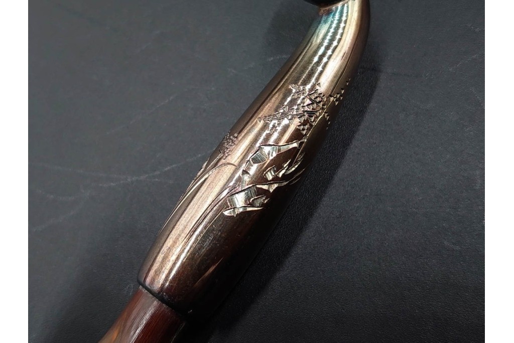 純銀製　象嵌　松鷹図・鯉図・梅鳥図の意匠豊かな煙管3点セット　共箱付き　(R-086642)