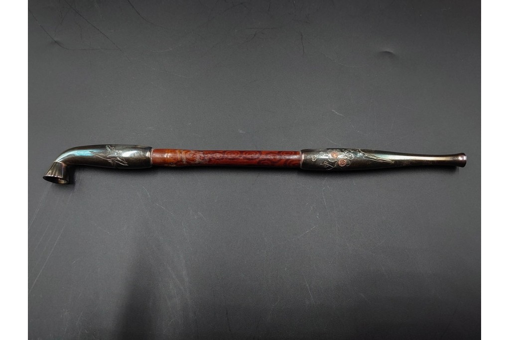 純銀製　象嵌　松鷹図・鯉図・梅鳥図の意匠豊かな煙管3点セット　共箱付き　(R-086642)