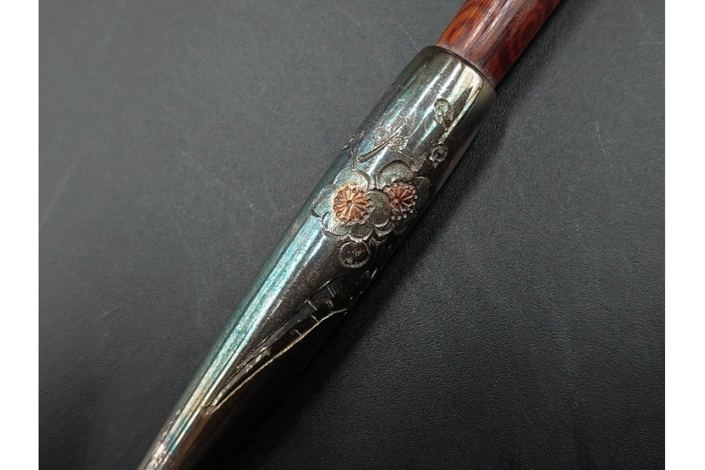 純銀製　象嵌　松鷹図・鯉図・梅鳥図の意匠豊かな煙管3点セット　共箱付き　(R-086642)