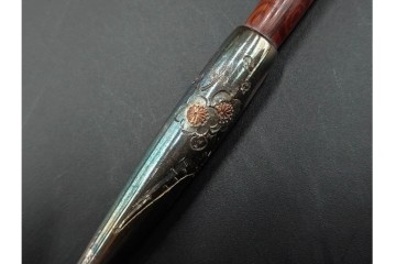 純銀製　象嵌　松鷹図・鯉図・梅鳥図の意匠豊かな煙管3点セット　共箱付き　(R-086642)