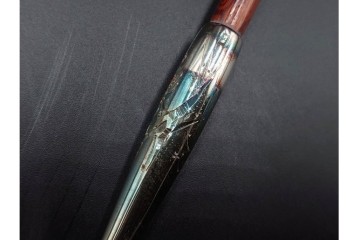 純銀製　象嵌　松鷹図・鯉図・梅鳥図の意匠豊かな煙管3点セット　共箱付き　(R-086642)