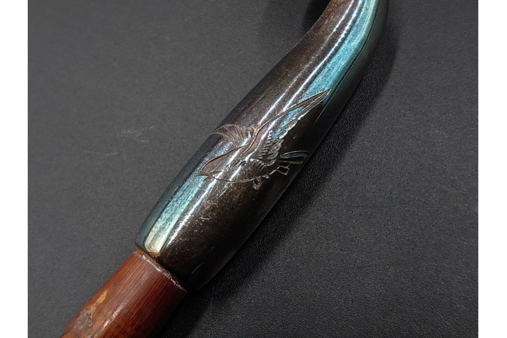 純銀製　象嵌　松鷹図・鯉図・梅鳥図の意匠豊かな煙管3点セット　共箱付き　(R-086642)