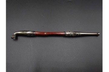 純銀製　象嵌　繊細な草花図・花蝶図の彫刻が美しい煙管3点セット　共箱付き　(R-086643)