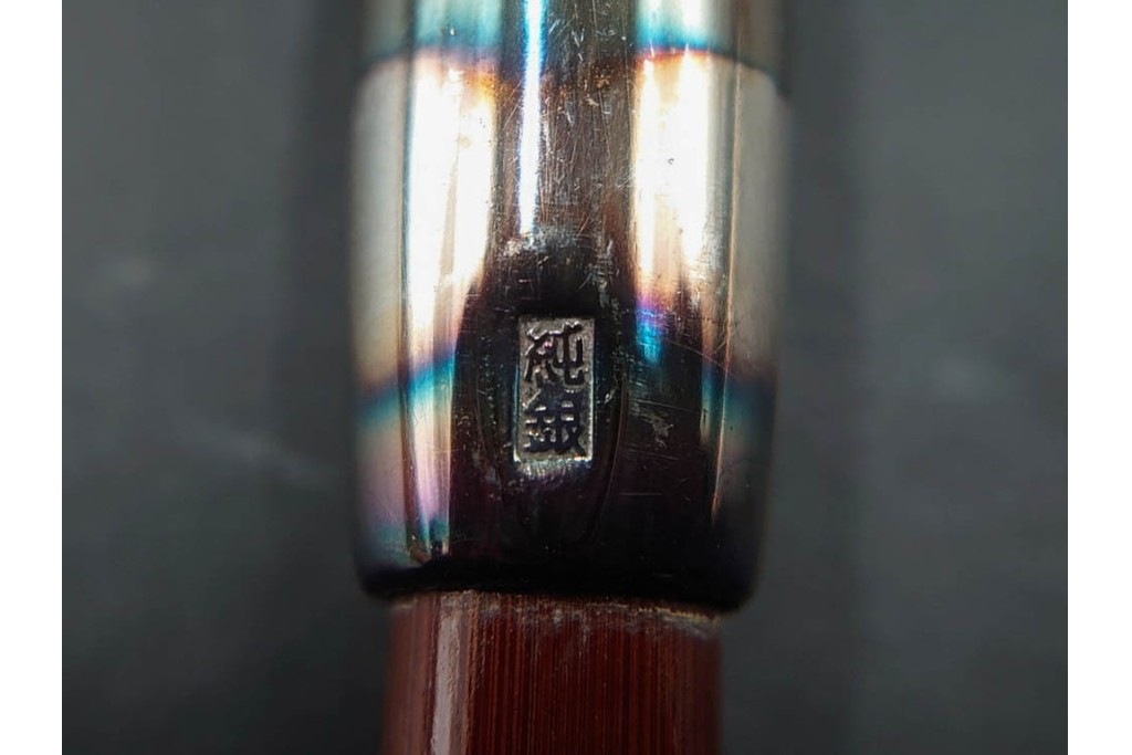 純銀製　象嵌　繊細な草花図・花蝶図の彫刻が美しい煙管3点セット　共箱付き　(R-086643)