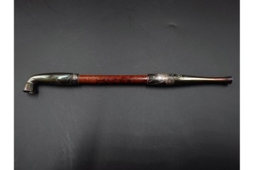 純銀製　象嵌　繊細な草花図・花蝶図の彫刻が美しい煙管3点セット　共箱付き　(R-086643)