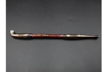 純銀製　象嵌　繊細な草花図・花蝶図の彫刻が美しい煙管3点セット　共箱付き　(R-086643)