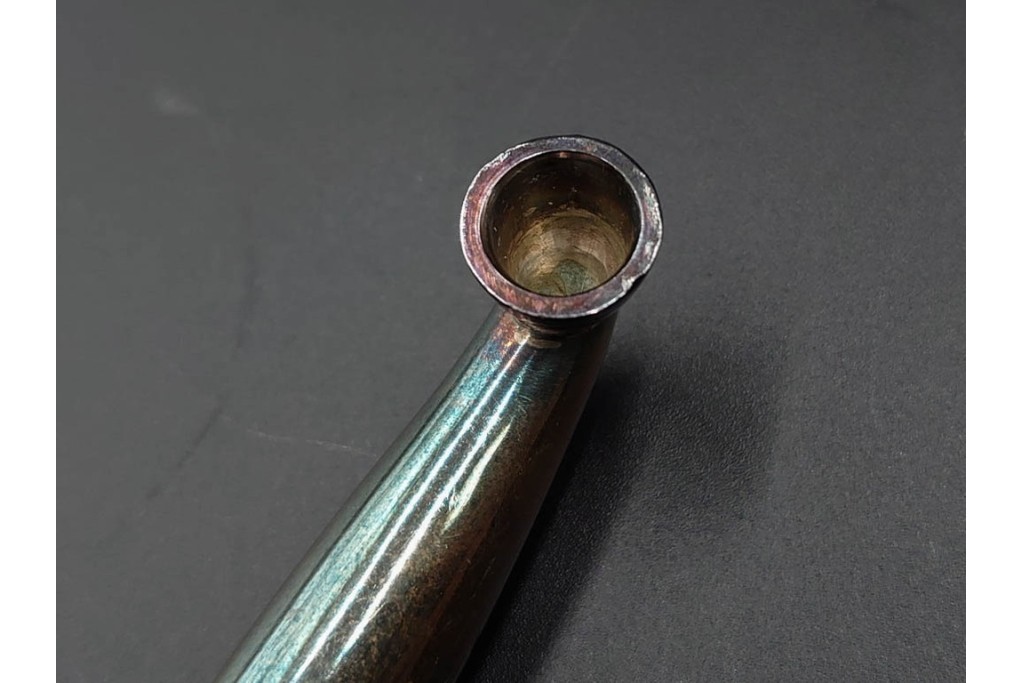 純銀製　象嵌　繊細な草花図・花蝶図の彫刻が美しい煙管3点セット　共箱付き　(R-086643)