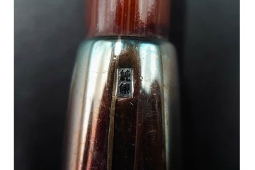 純銀製　象嵌　繊細な草花図・花蝶図の彫刻が美しい煙管3点セット　共箱付き　(R-086643)