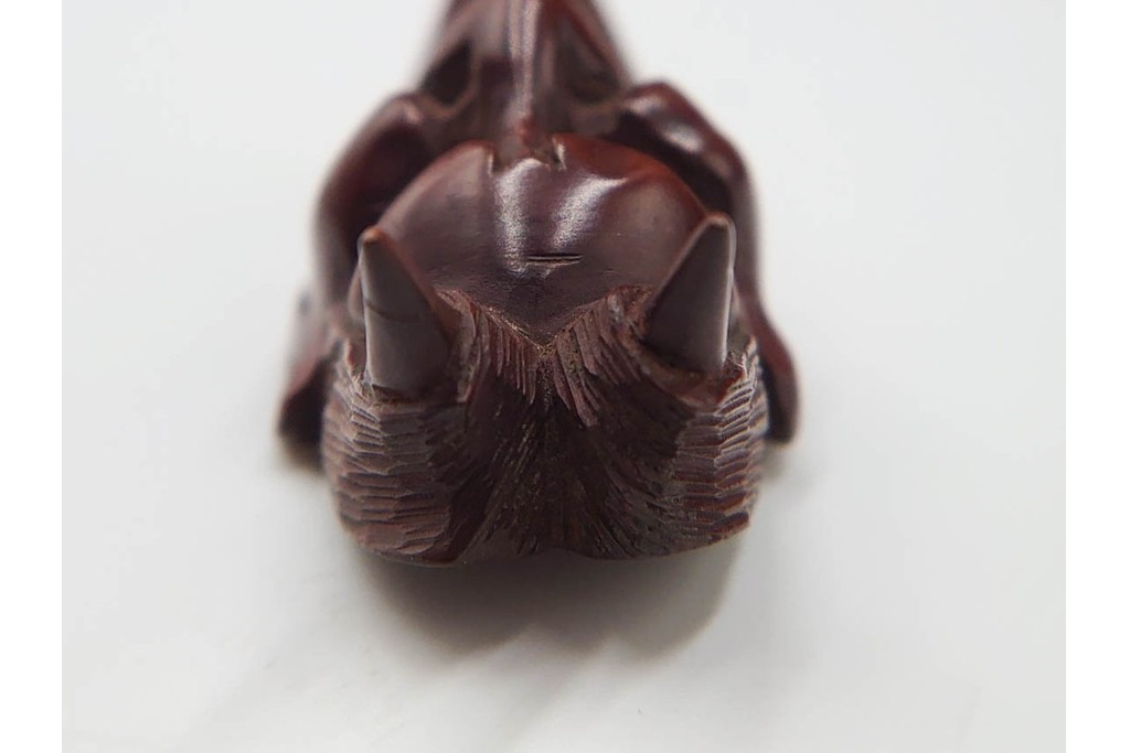 出目作　迫力ある表情が印象的な木刻般若の根付　共箱付き　(R-086644)