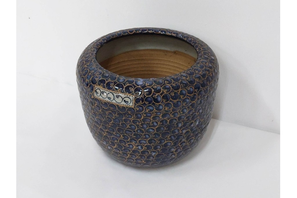 味乗窯　有田焼　深い藍釉に唐草模様が巡る陶製火鉢　(R-086649)