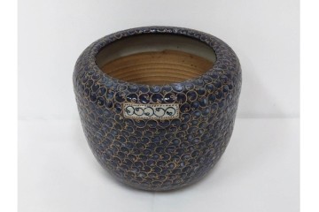 味乗窯　有田焼　深い藍釉に唐草模様が巡る陶製火鉢　(R-086649)