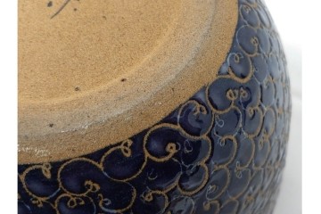 味乗窯　有田焼　深い藍釉に唐草模様が巡る陶製火鉢　(R-086649)