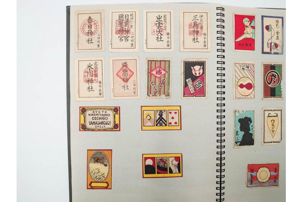 中国輸出用・日本など　大判サイズあり　木版画や神社のデザインが面白いマッチラベル273枚セット　ファイル付き　(R-086652)