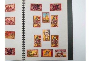 中国輸出用・日本など　大判サイズあり　木版画や神社のデザインが面白いマッチラベル273枚セット　ファイル付き　(R-086652)